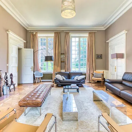 12 Bedroom Beautiful In Hotel