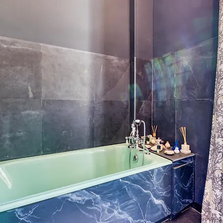 12 Bedroom Beautiful In Hotel 3*